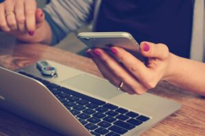 Gestion de Crise : Conseils aux Entreprises en Temps Difficiles
